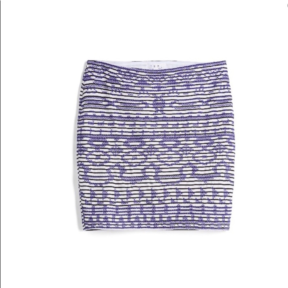 Brandi Embroidered Skirt size L